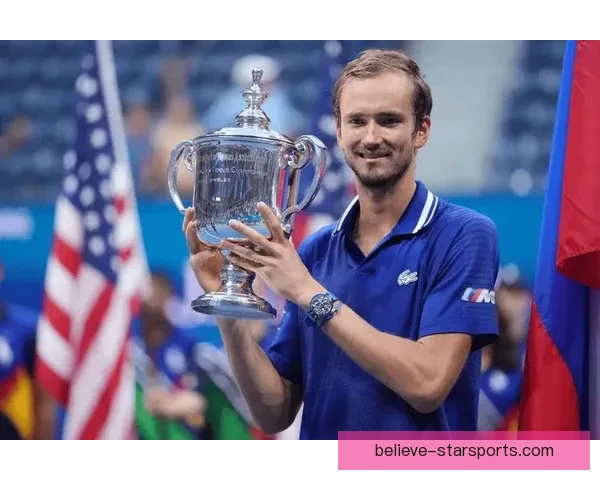 梅德韦杰夫力克纳达尔晋级四强 温网男单赛场再现经典对决