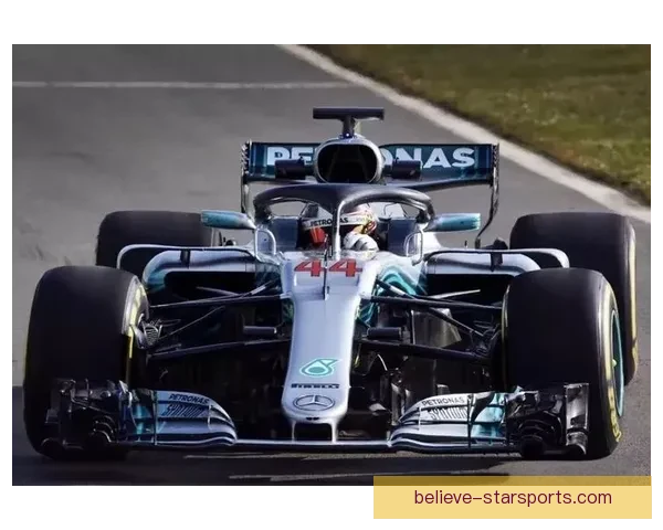 F1赛季最新动态：车队策略调整与顶尖车手竞争焦点解析